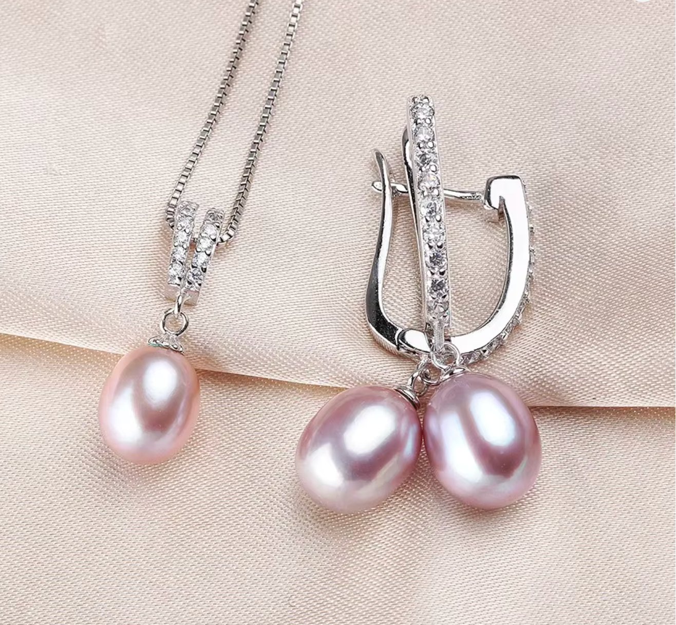 Horseshoe 8–9mm Pearl Earrings & 45cm Pendant Necklace